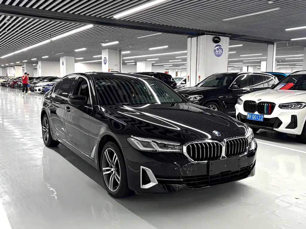 BMW 5 Series — фото 3
