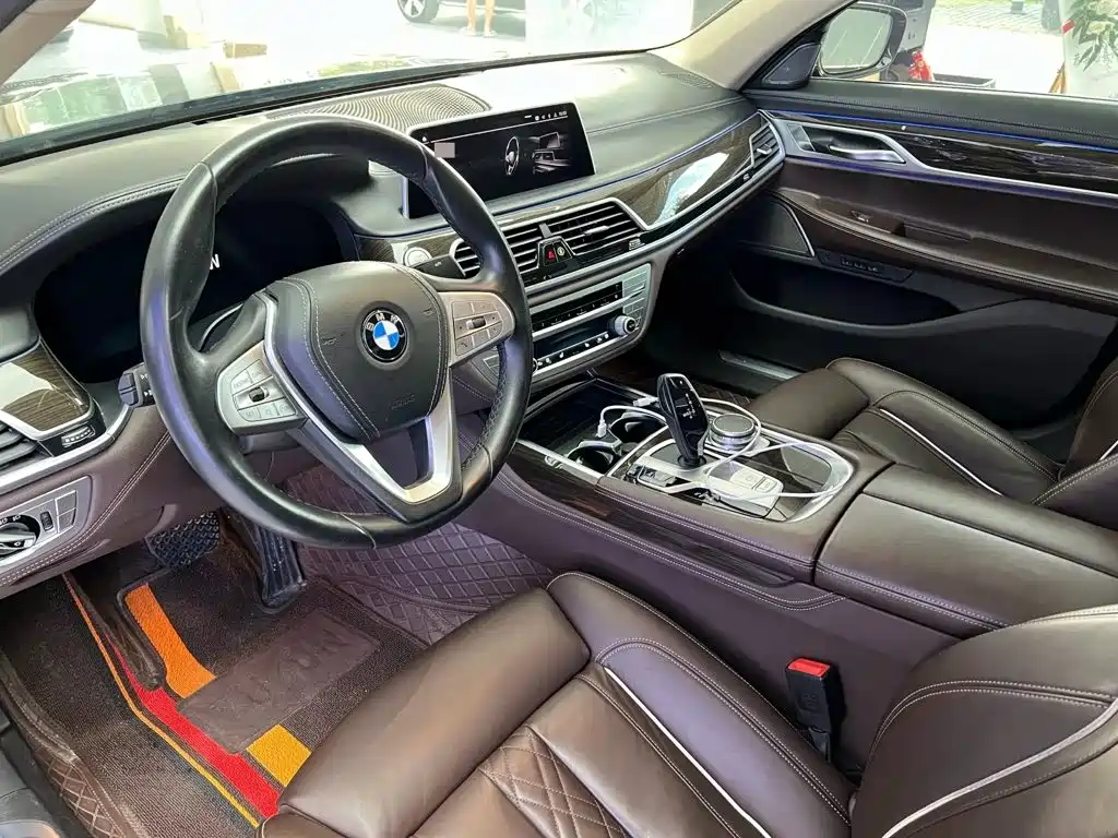 BMW 7 Series — фото 5