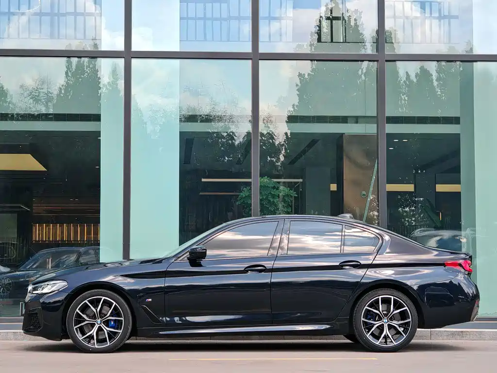 BMW 5 Series (Import) — фото 3