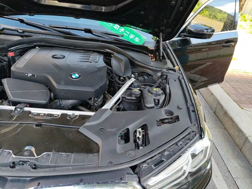 BMW 5 Series — фото 22
