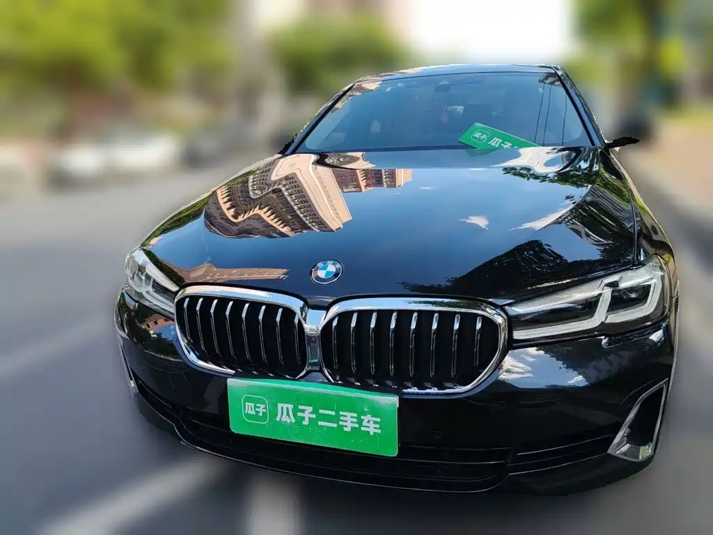 BMW 5 Series — фото 24