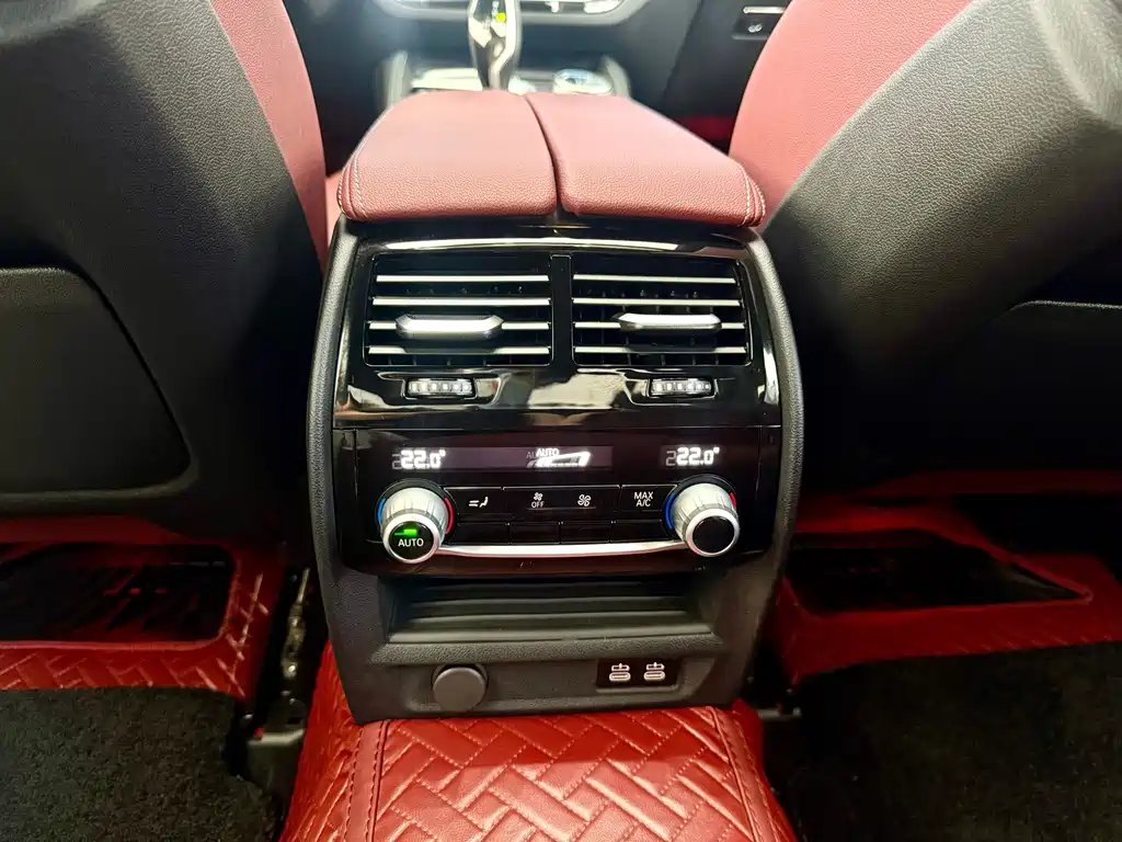 BMW 5 Series — фото 10