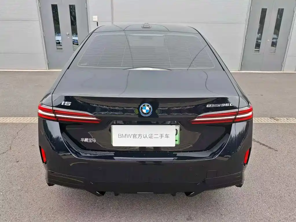 BMW i5 — фото 4