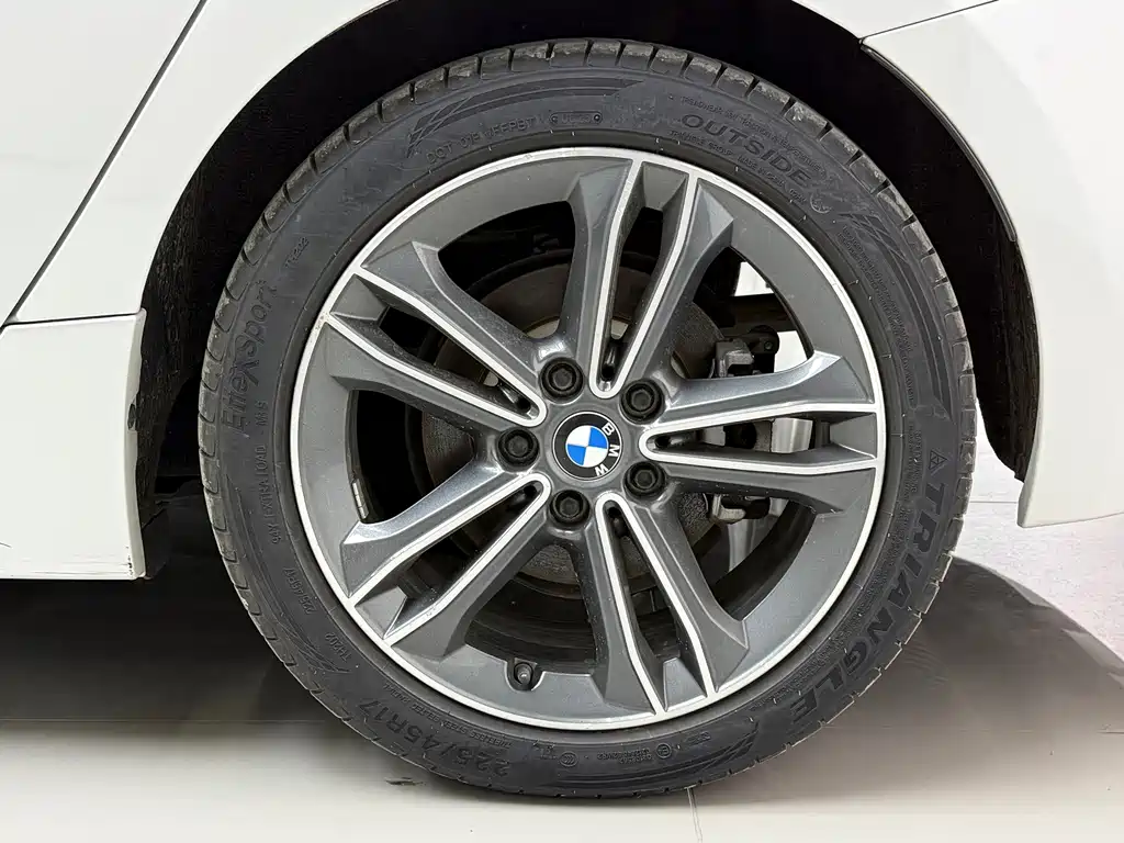 BMW 1 Series — фото 9