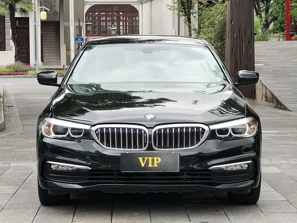 BMW 5 Series — фото 2