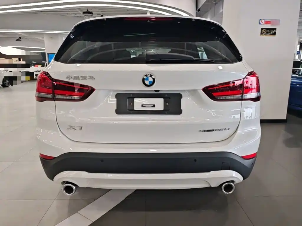 BMW X1 — фото 6