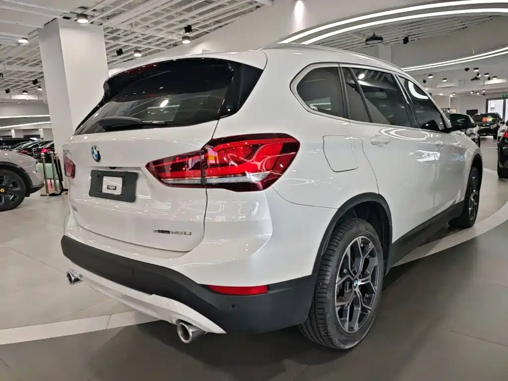BMW X1 — фото 7