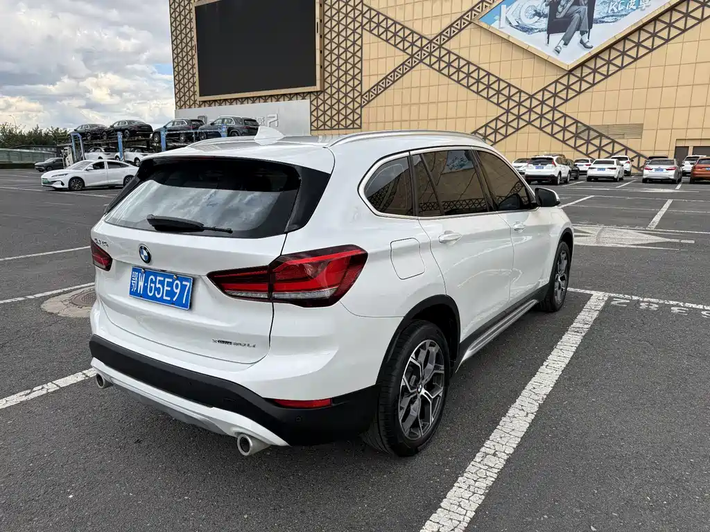 BMW X1 — фото 4
