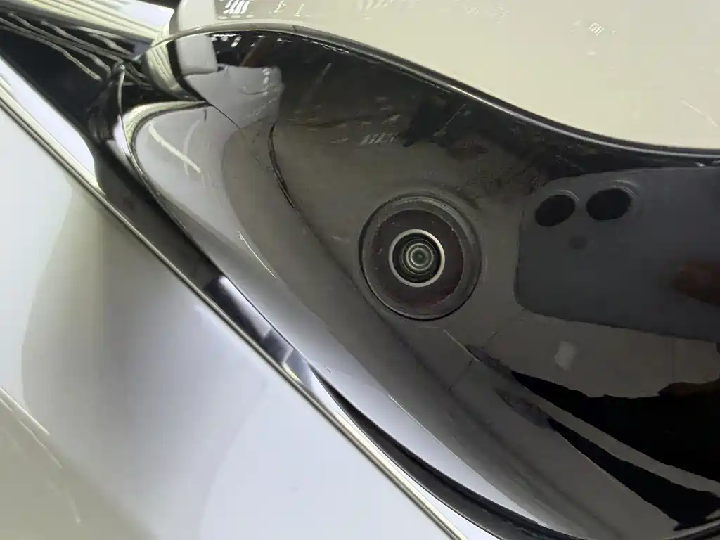 BMW 5 Series New Energy — фото 13