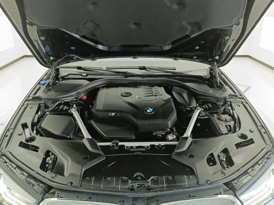 BMW 5 Series — фото 10