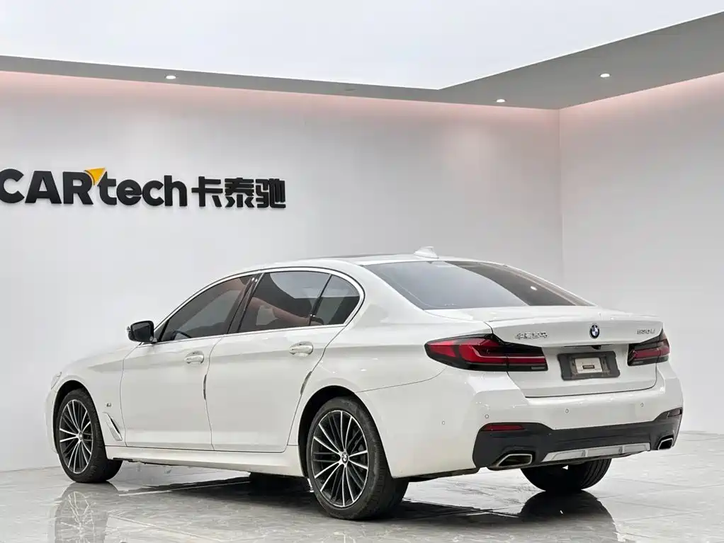 BMW 5 Series — фото 3