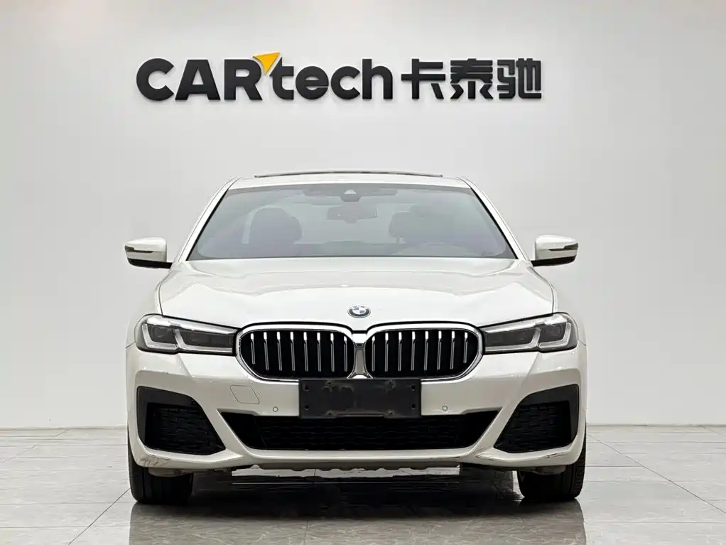 BMW 5 Series — фото 7