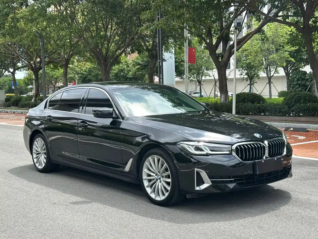 BMW 5 Series — фото 3