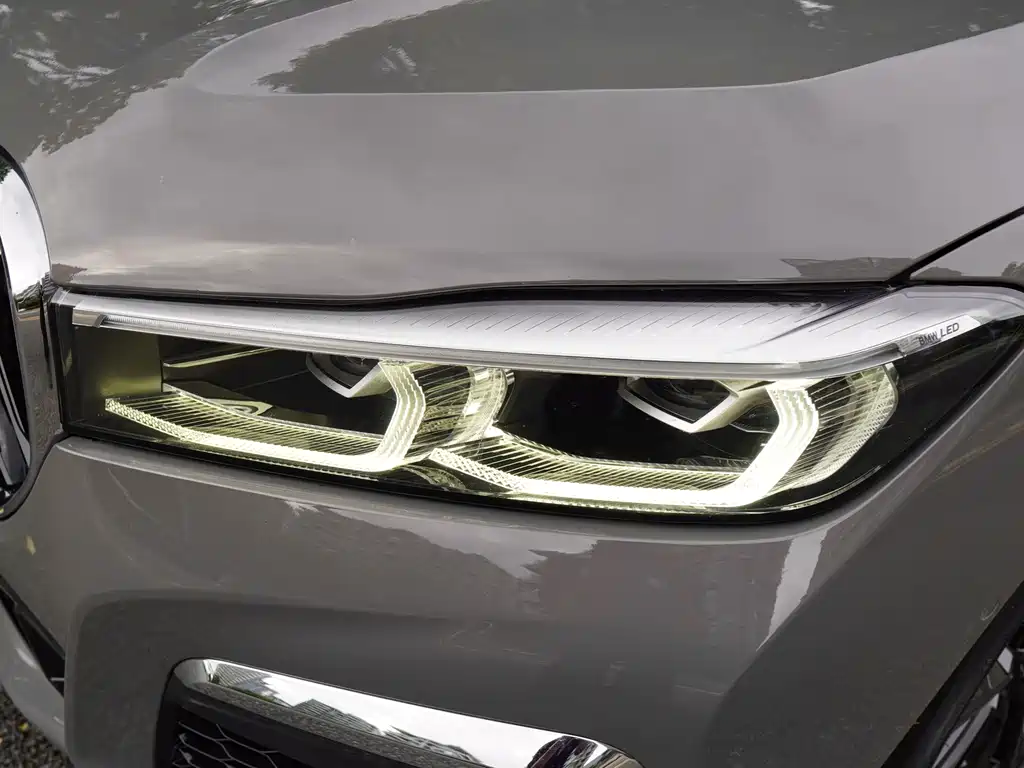 BMW 7 Series — фото 19