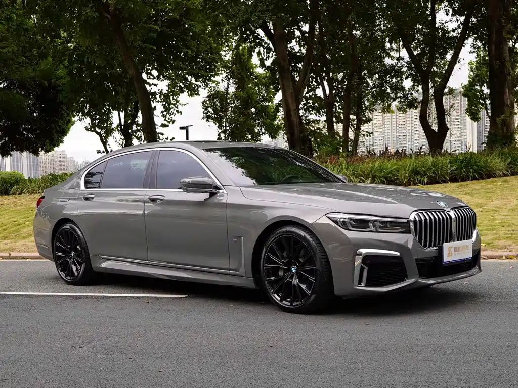 BMW 7 Series — фото 3