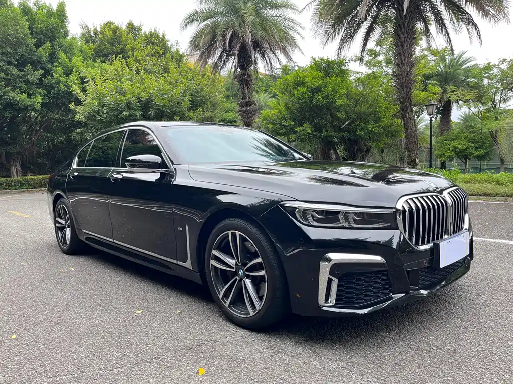BMW 7 Series — фото 3