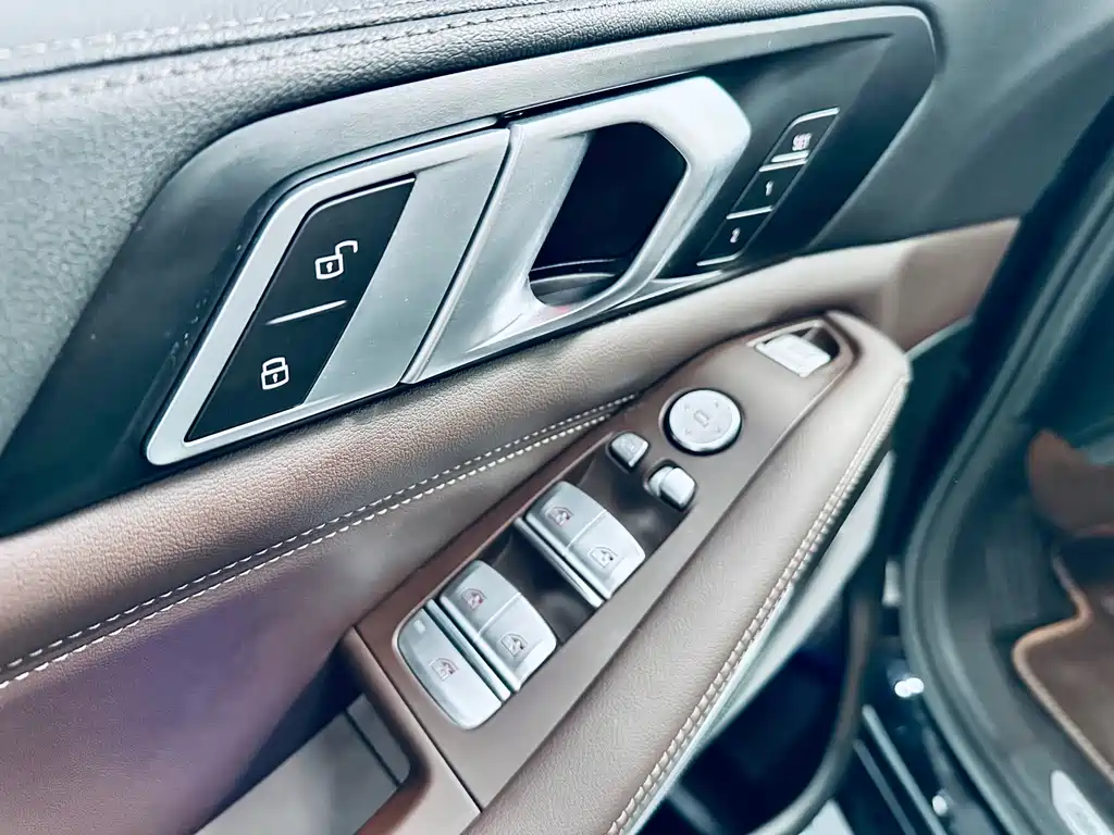 BMW X5 — фото 21