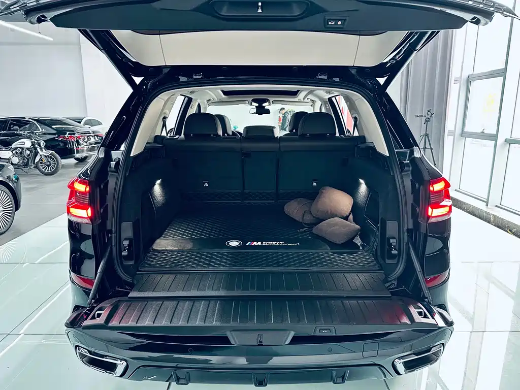 BMW X5 — фото 27