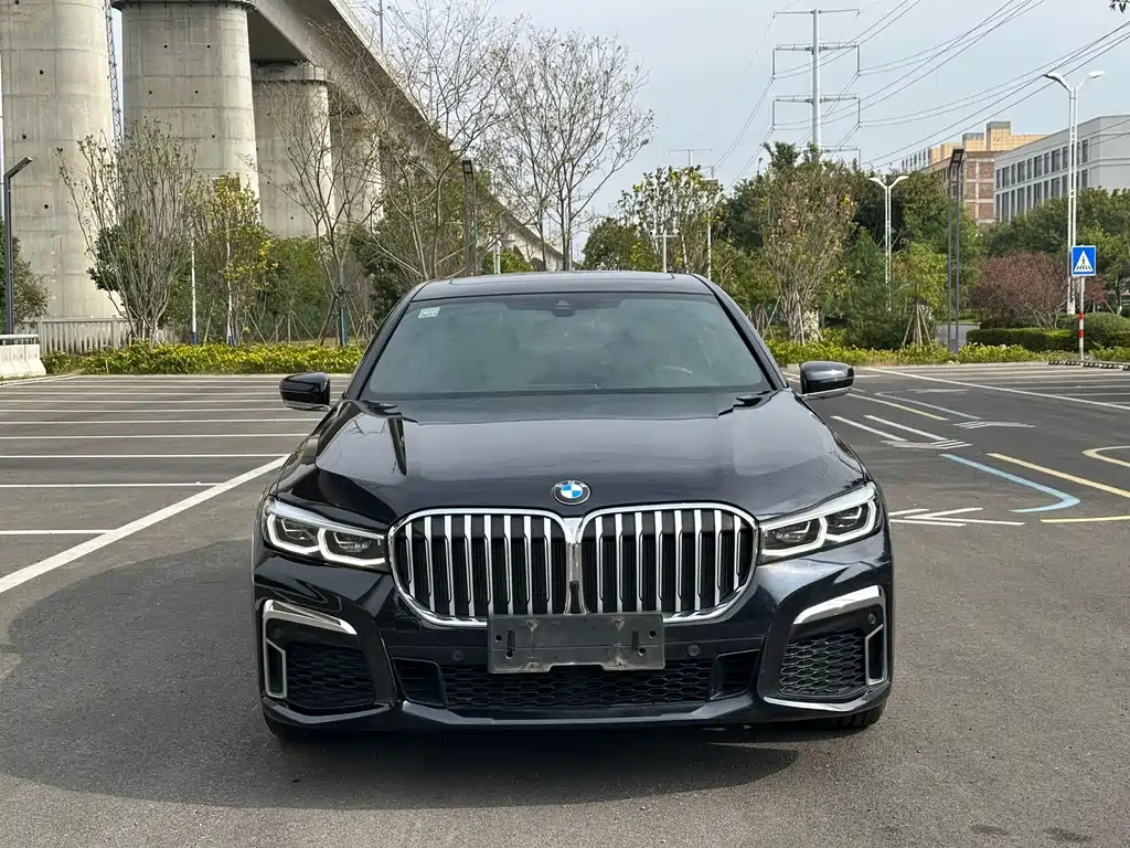 BMW 7 Series — фото 2