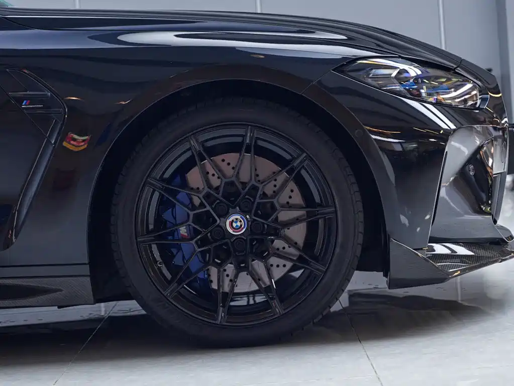 BMW M4 — фото 4
