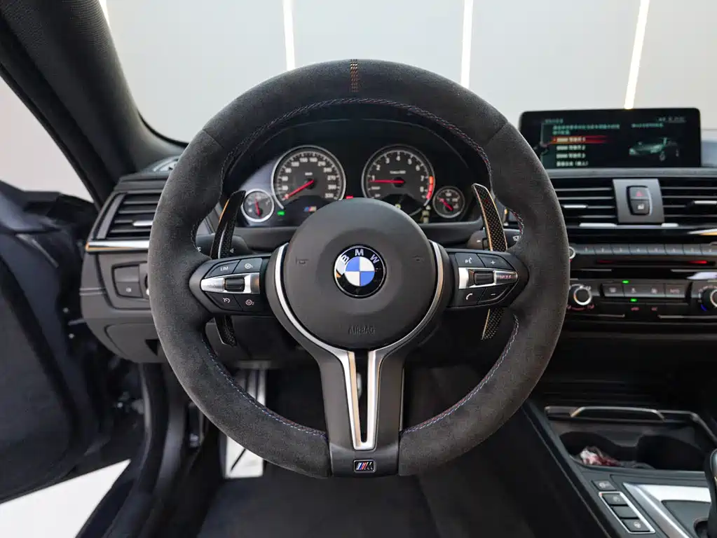 BMW M4 — фото 13