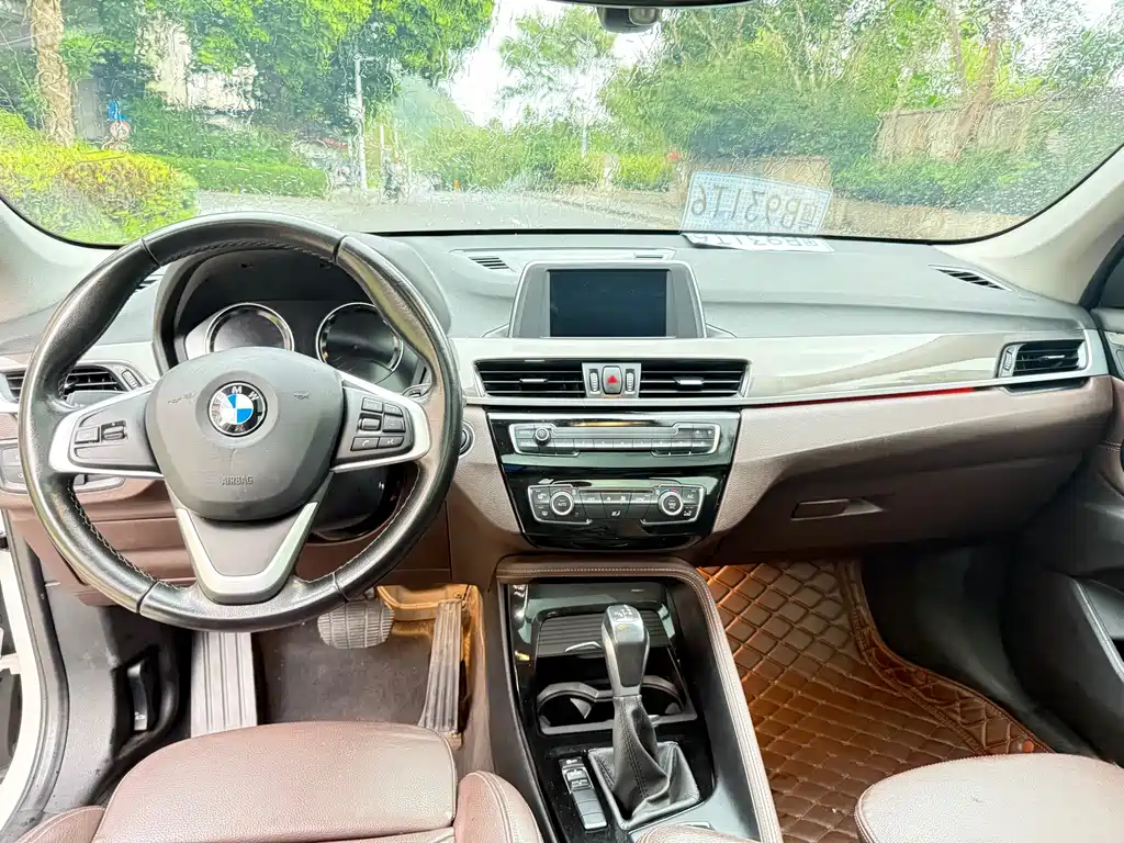 BMW X1 — фото 10