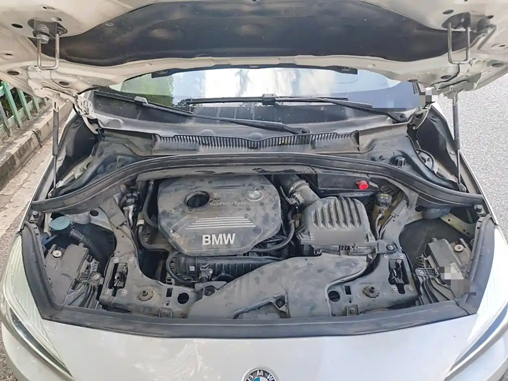 BMW 2 Series Active Tourer — фото 11