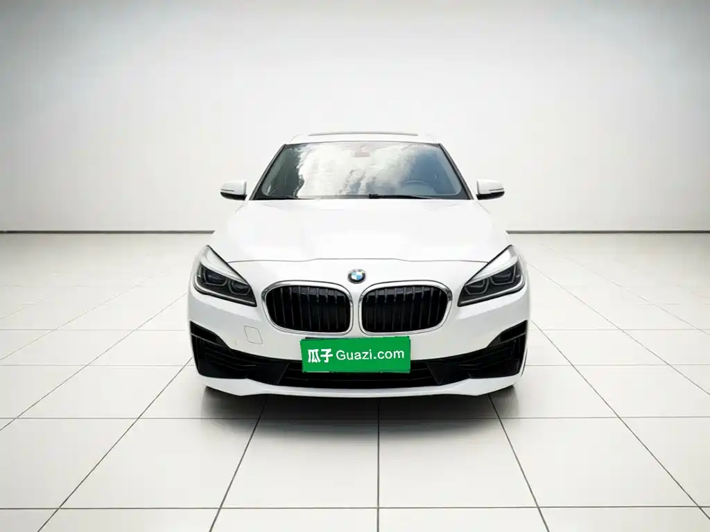 BMW 2 Series Active Tourer — фото 24