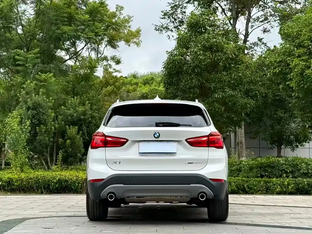 BMW X1 — фото 7