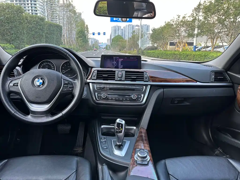 BMW 3 Series — фото 11