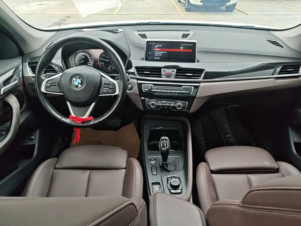 BMW X1 — фото 10
