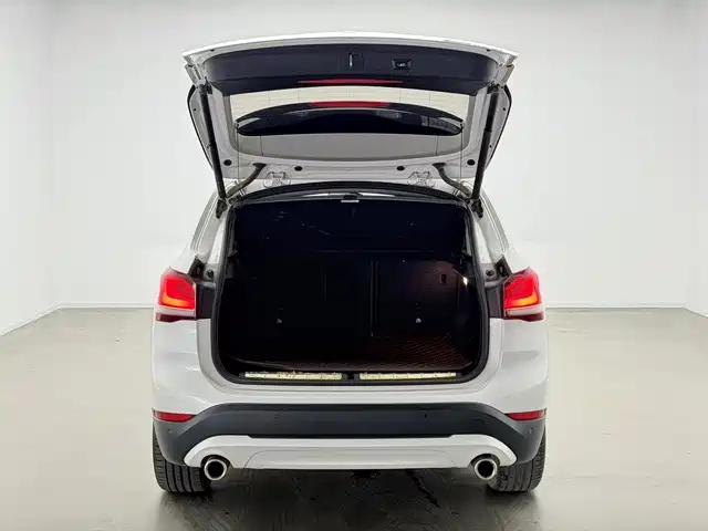 BMW X1 — фото 11