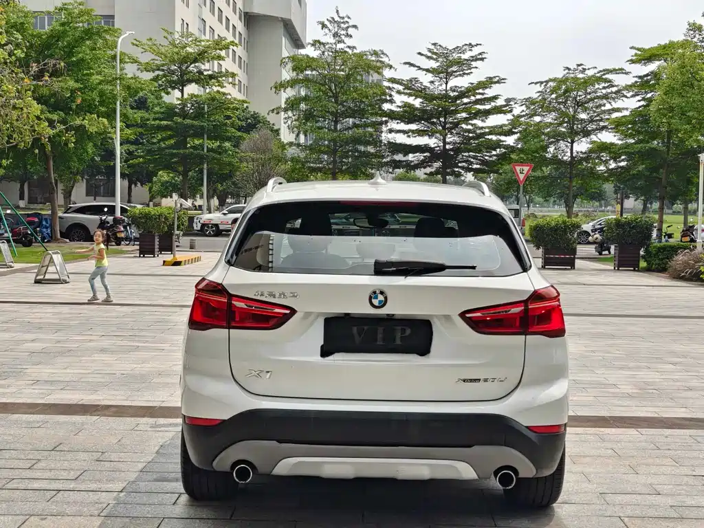 BMW X1 — фото 14