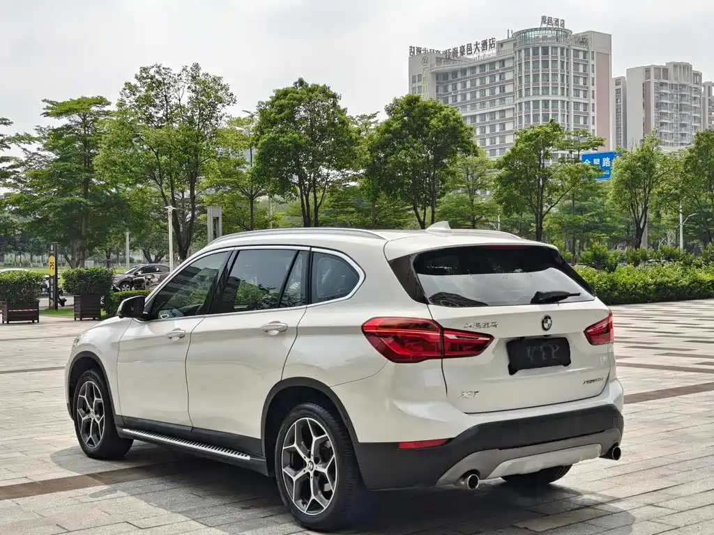 BMW X1 — фото 16