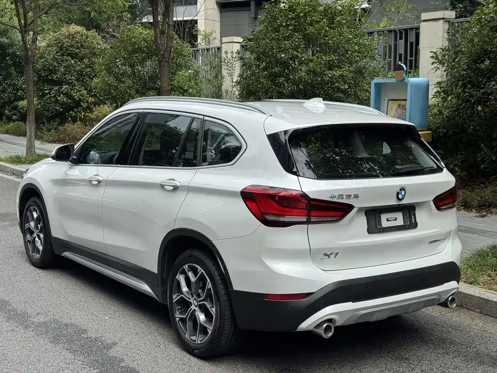 BMW X1 — фото 8