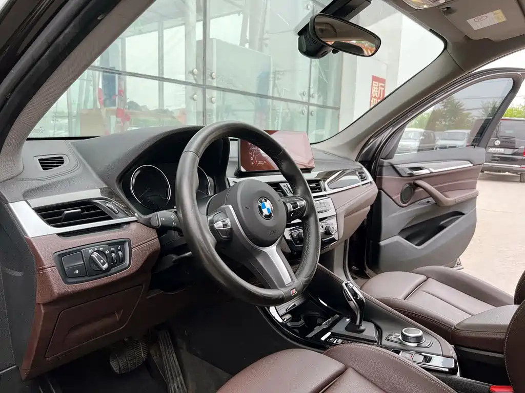 BMW X1 — фото 10