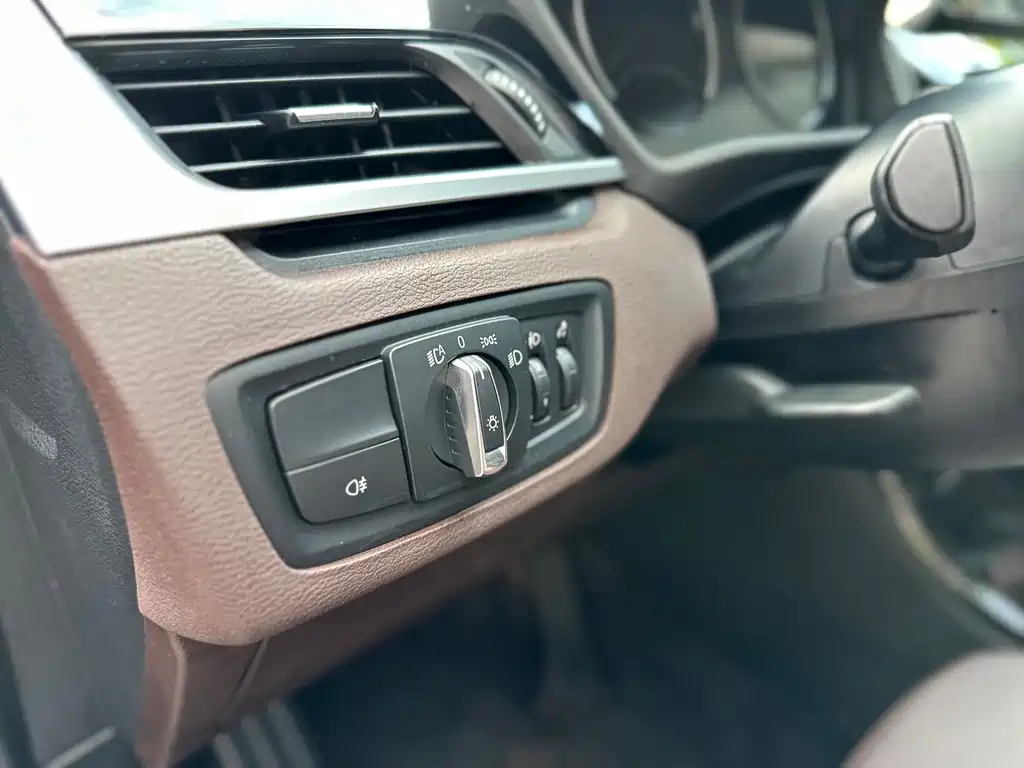 BMW X1 — фото 11