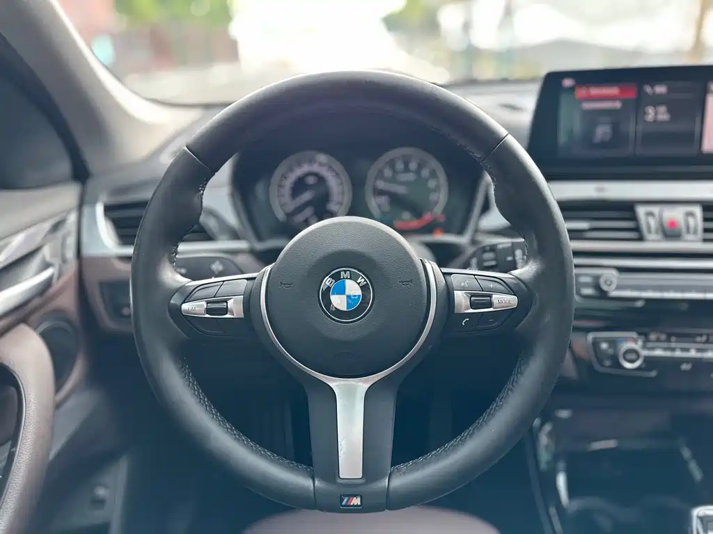 BMW X1 — фото 23