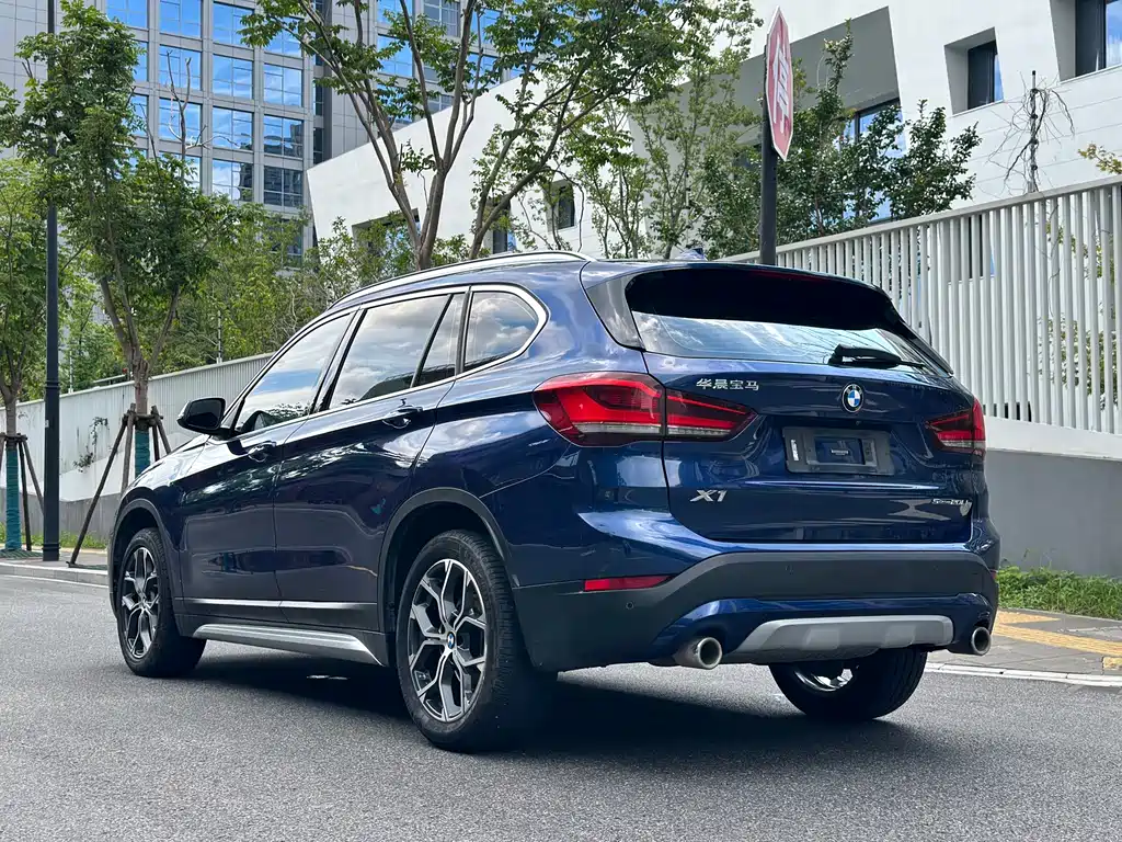 BMW X1 — фото 5