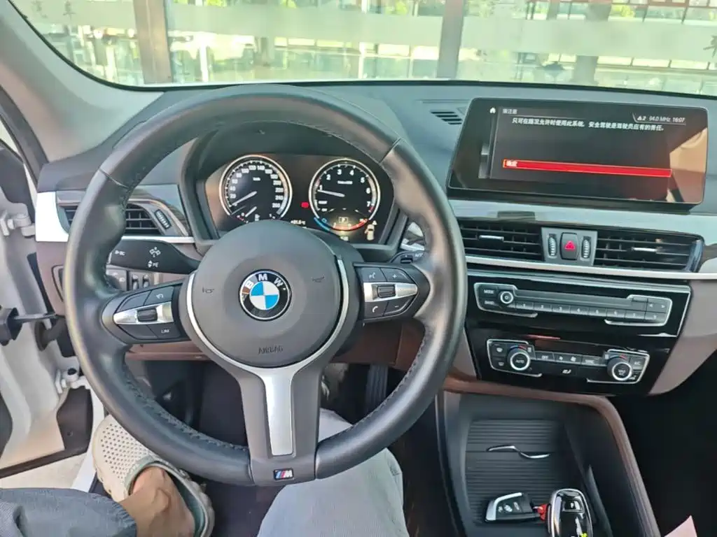 BMW X1 — фото 11
