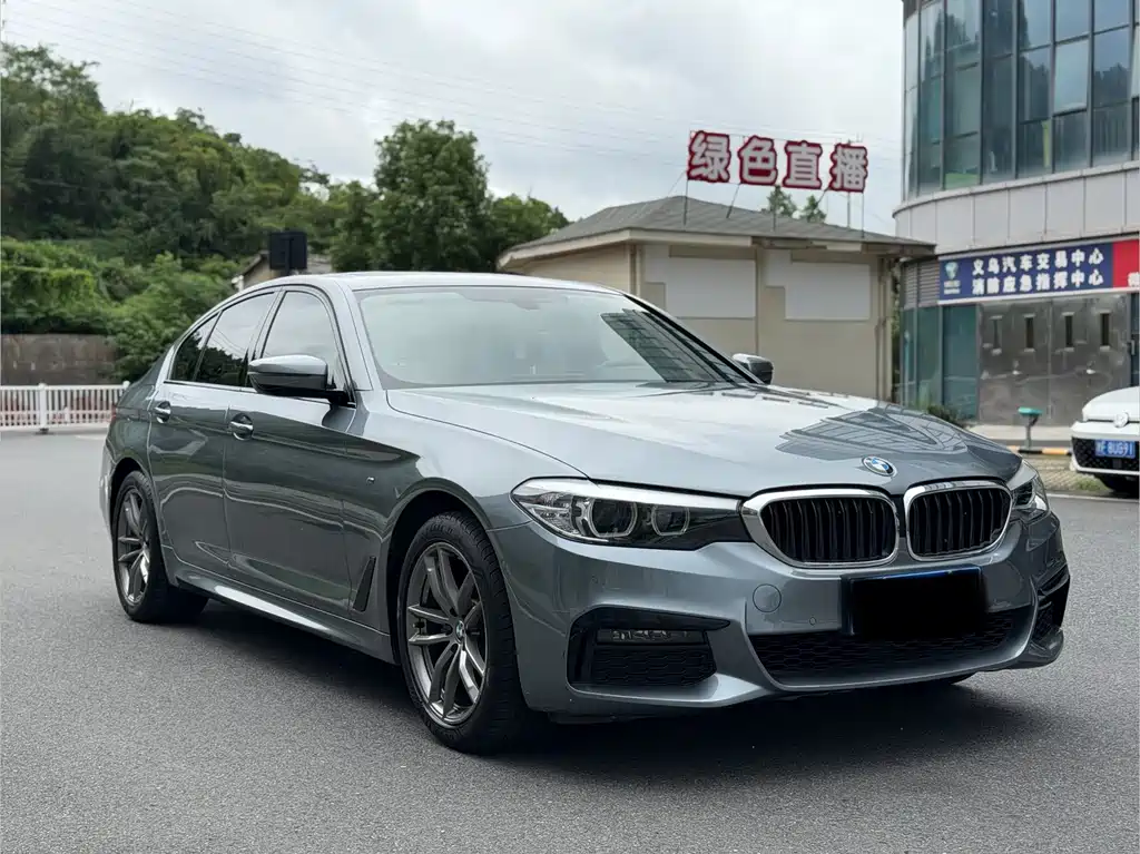 BMW 5 Series (Import) — фото 3