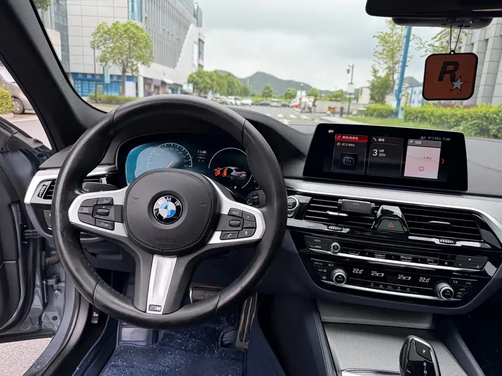 BMW 5 Series (Import) — фото 10
