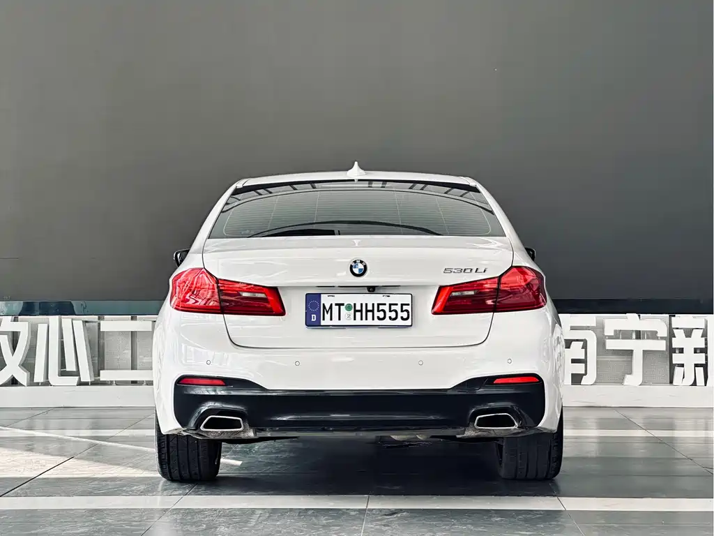 BMW 5 Series — фото 3