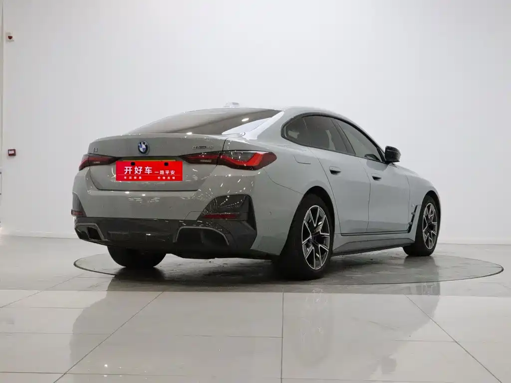 BMW i4 — фото 4