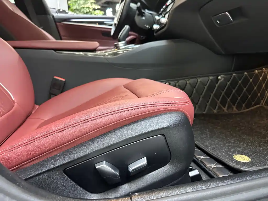 BMW 5 Series — фото 19