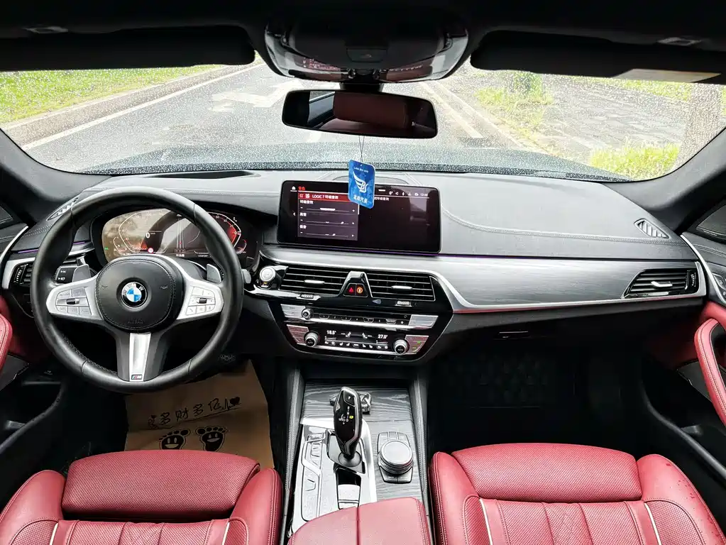 BMW 5 Series — фото 6