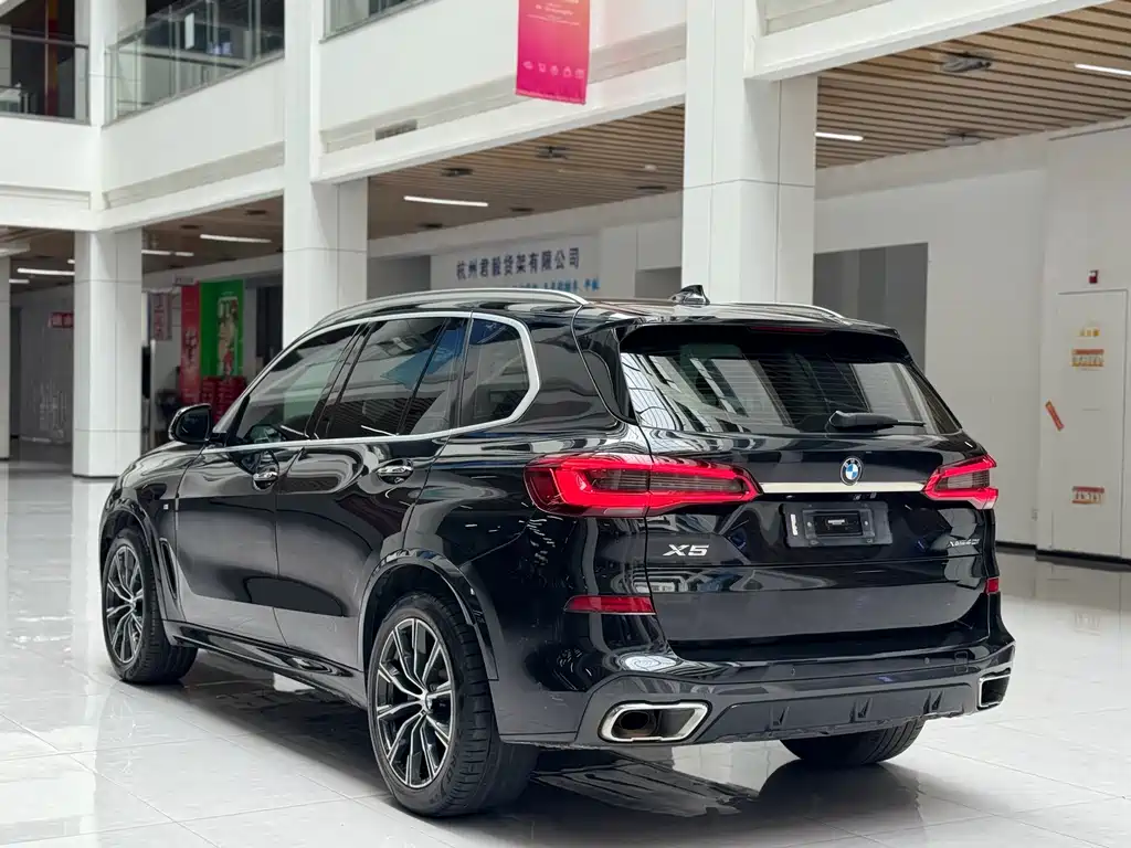 BMW X5 (Import) — фото 7