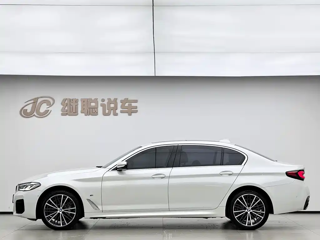 BMW 5 Series — фото 3