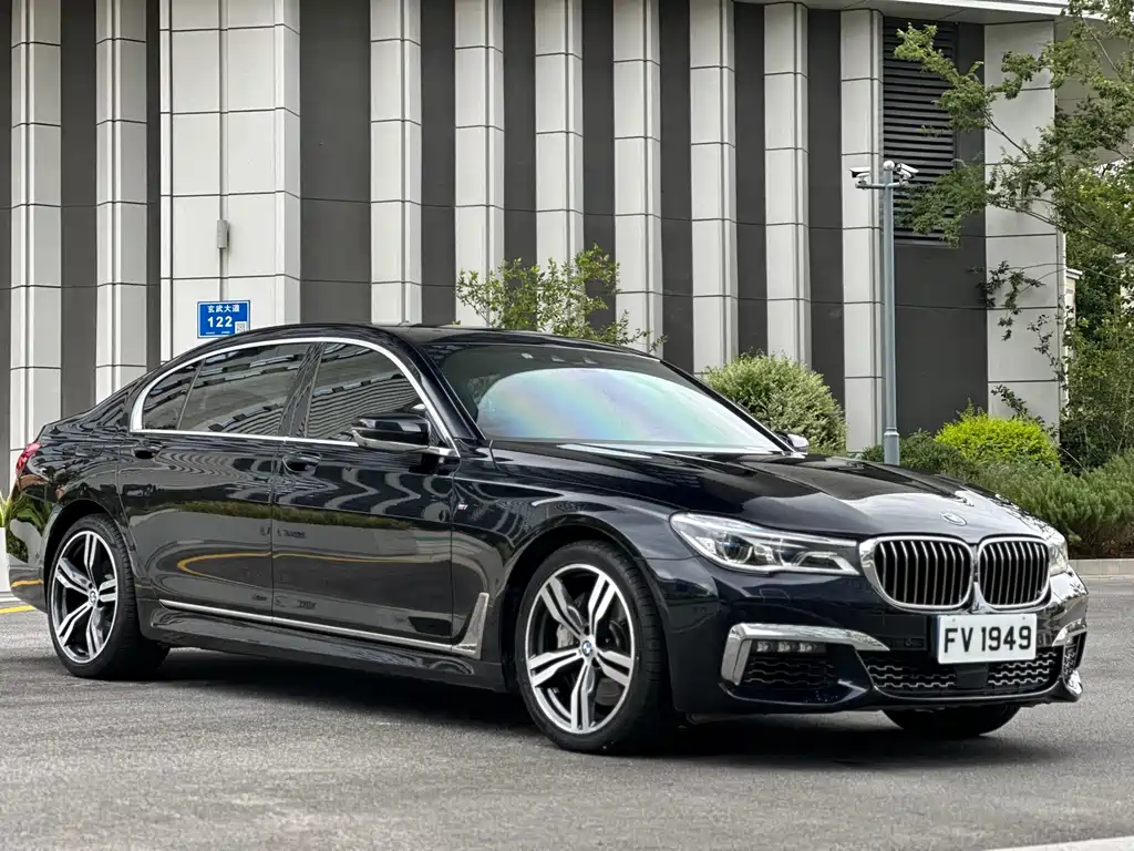 BMW 7 Series — фото 3