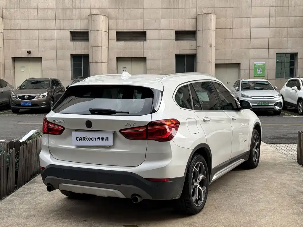 BMW X1 — фото 3